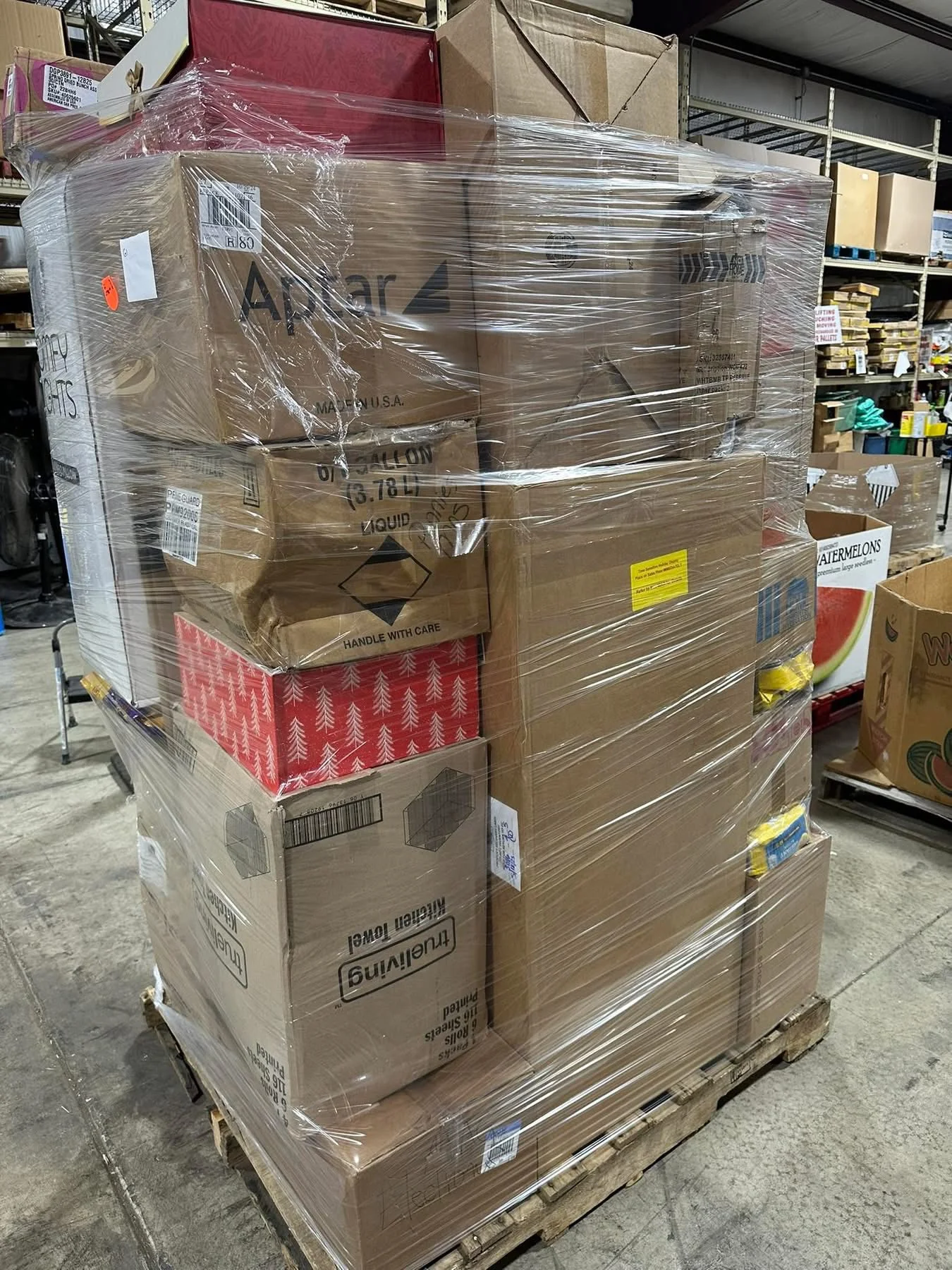 617560928_122143952702964649_3550941980691757177_n Dollar General Mixed Retail Truckloads – The Smart Way to Scale Your Resale Business - Image 5